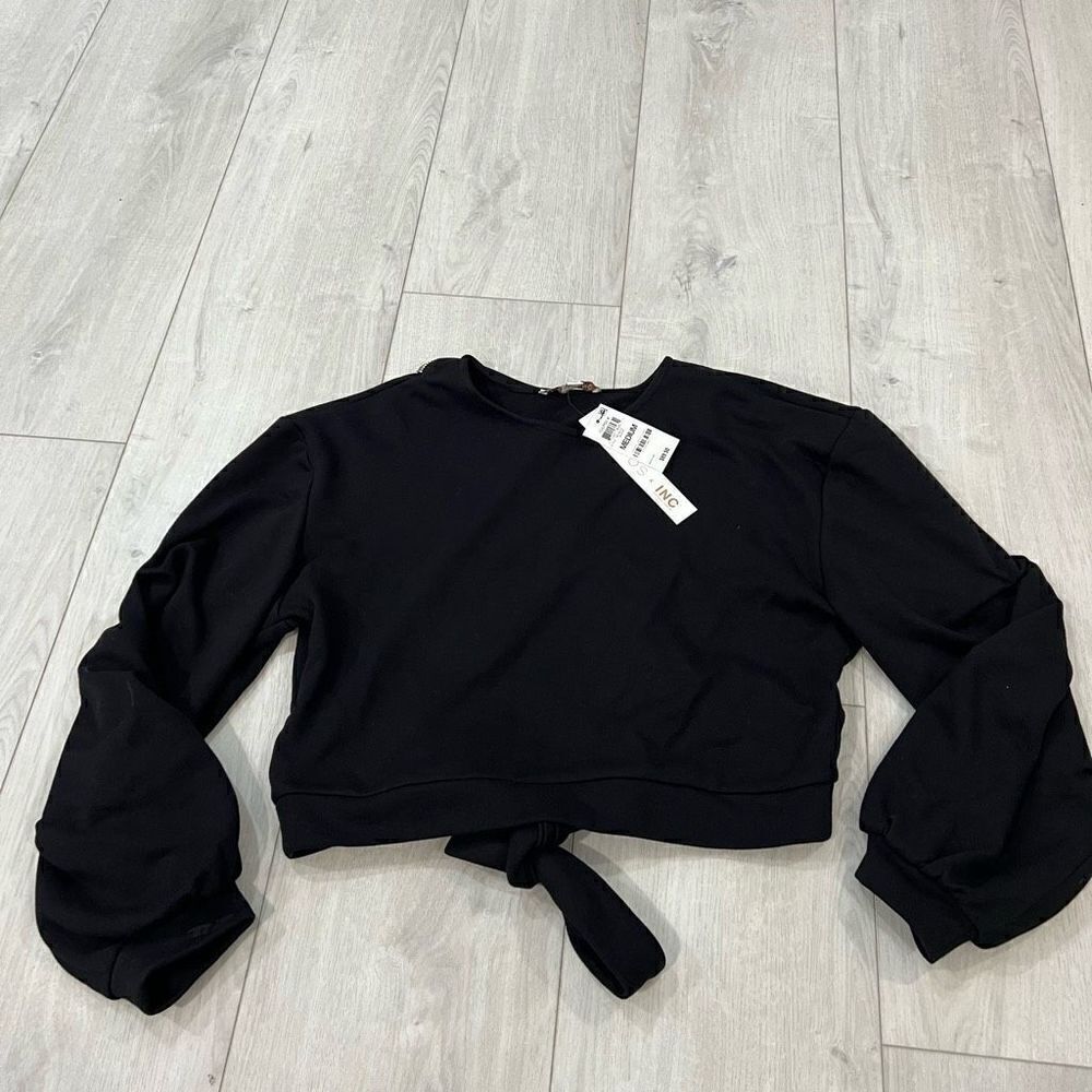 Culpos inc crop sweater size m